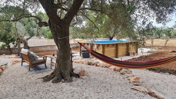 Property grounds - Tranquil trullo with private pool in countryside, near Martina Franca & Ceglie (Puglia)