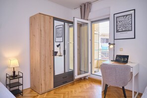 2 室のベッドルーム、防音設備、アイロン / アイロン台、WiFi (無料)
