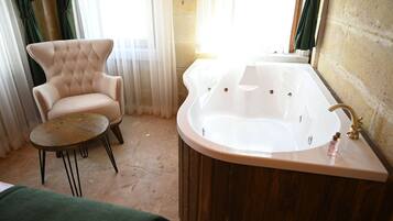 Deluxe Double Room | Premium bedding, memory foam beds, minibar, individually decorated