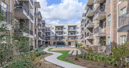 Your Cozy & Captivating Condo!