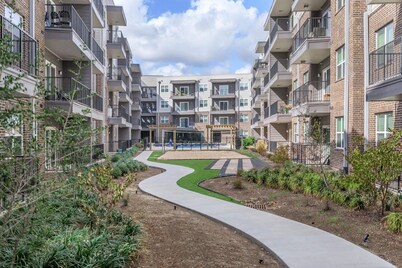 Your Cozy & Captivating Condo!