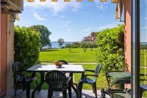 Outdoor dining - San Sivino 100 by Wonderful Italy (Manerba del Garda)