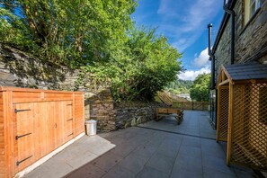 Terrace/patio - Luxury Accommodation in an Old Turbine House in Betws Y Coed | Pwerdy (Betws y Coed)