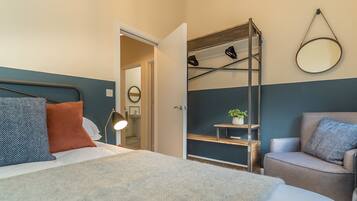 3 bedrooms, iron/ironing board, travel cot, WiFi