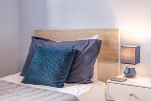 2 Schlafzimmer, Reisekinderbett, WLAN, Bettwäsche