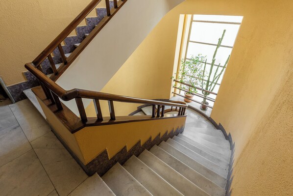 Interior entrance - Gramsci 3 Studios by Wonderful Italy (Bologna)