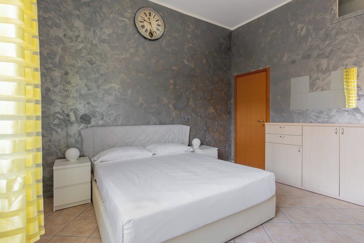 Basic Apartment