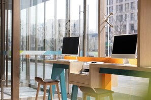 Business centre - Home2 Suites By Hilton Beijing Shunyi (Shunyi)