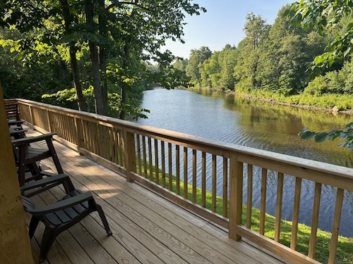 Cozy cabin in Brasher Falls, NY