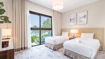 2 bedrooms, in-room safe, iron/ironing board, free WiFi