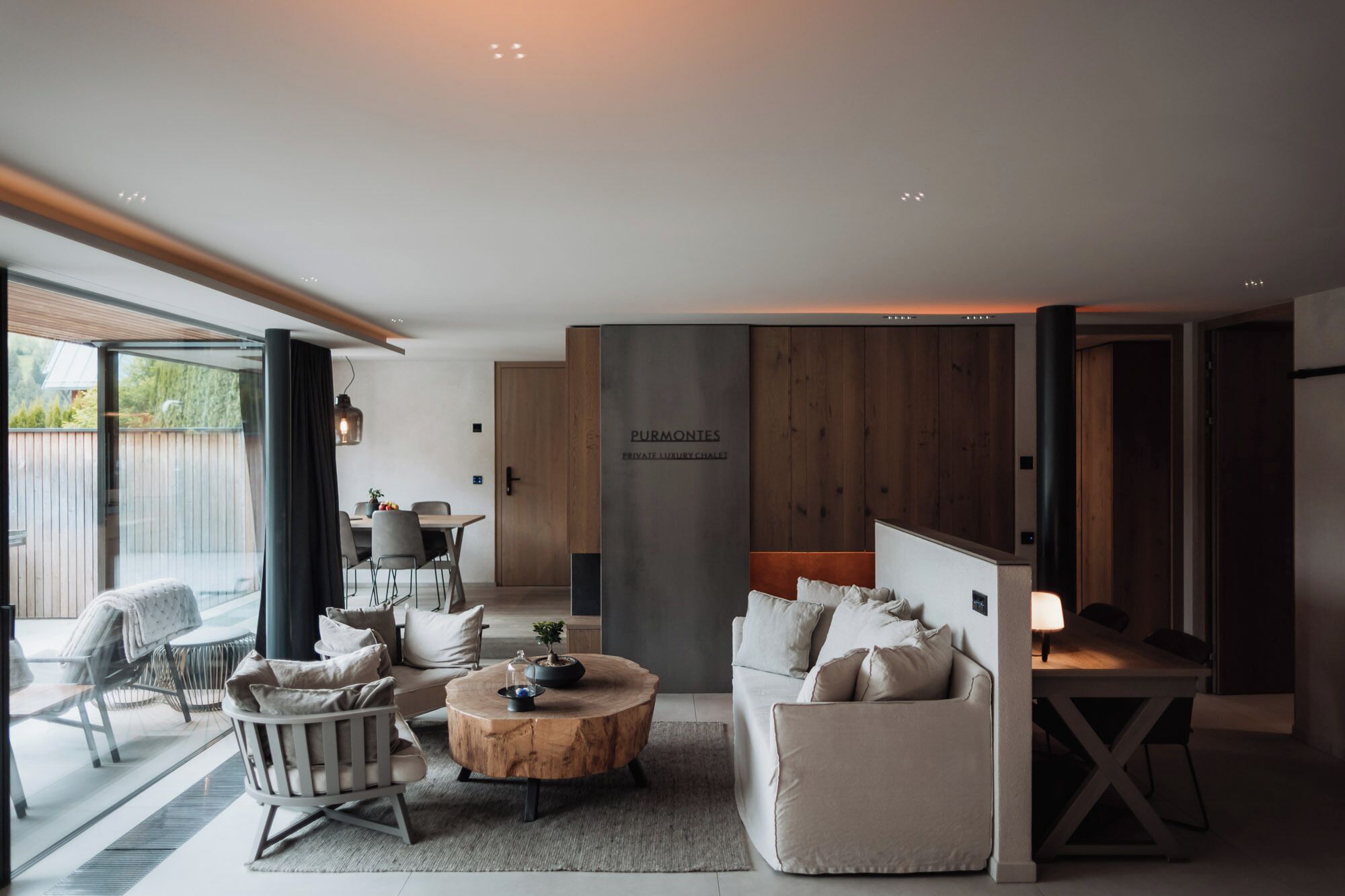 Premium-sviitti, yksityinen uima-allas, näköala laaksoon | Yksityinen keittiö | Espressokone, kahvin-/teenkeitin, ruokailupöytä