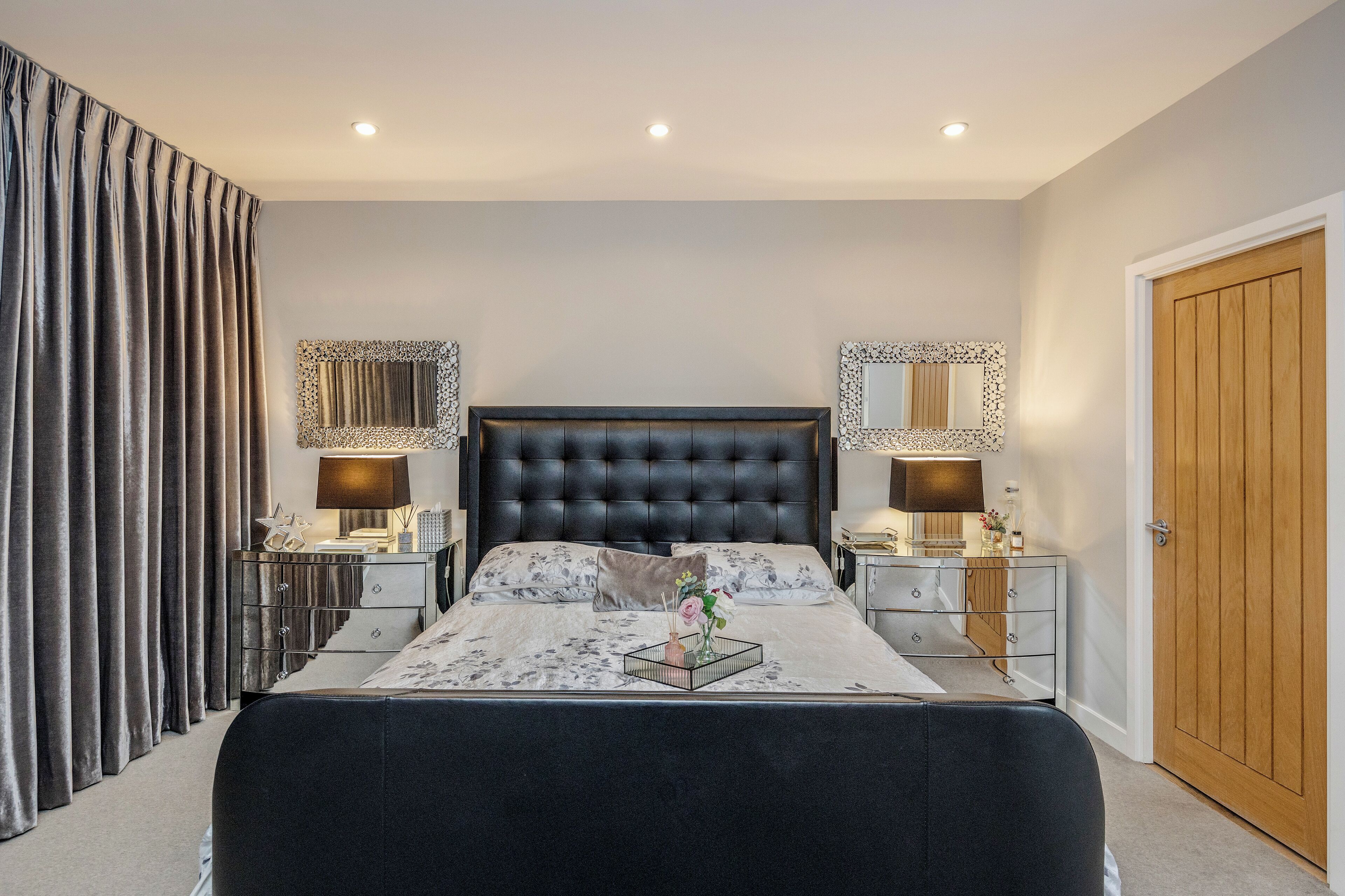 4 chambres, fer et planche à repasser, Wi-Fi, draps fournis