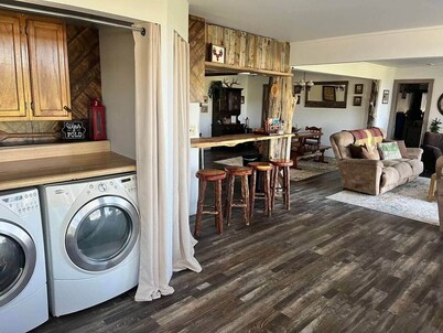 Papa's Cabin - 40 acres & 5 acre lake!