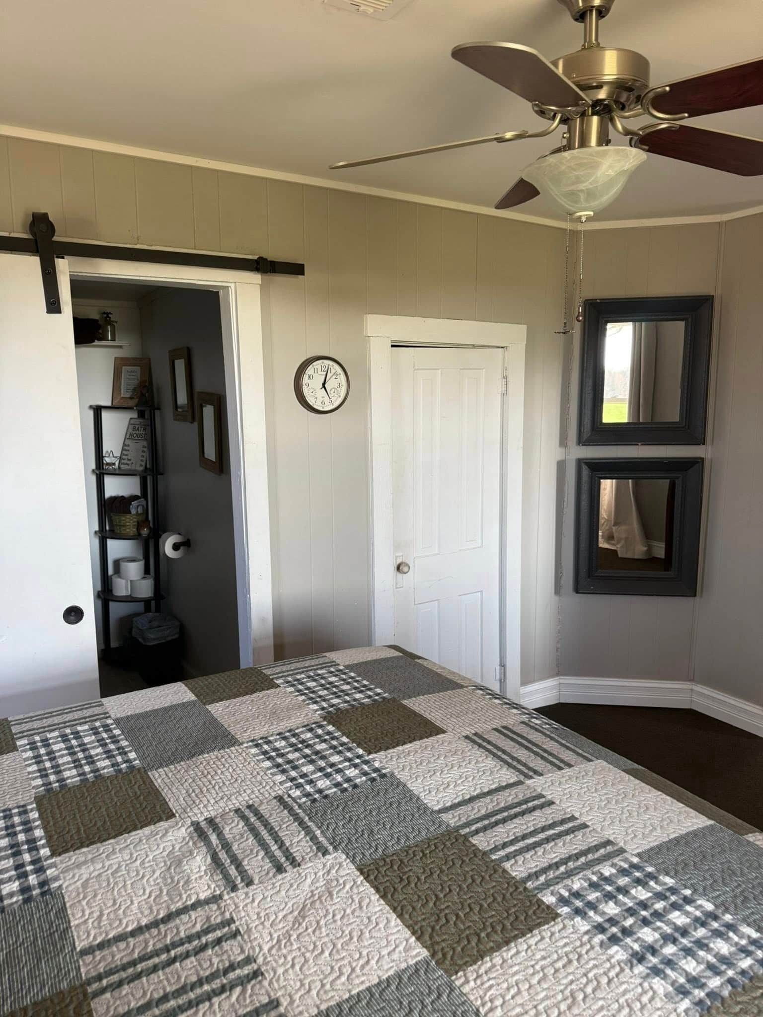 2 bedrooms, desk, iron/ironing board, free WiFi