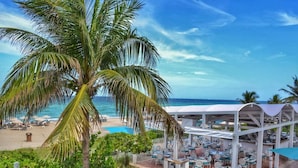 House | Internet - Deluxe Studio Retreat Amazing Pool (Sunny Isles Beach)