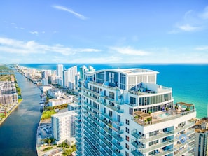House | 2 bedrooms, desk, Internet - Amazing Pools Luxury 2Br Front Ocean Bay View (Hollywood)