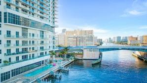House | 2 bedrooms, desk, Internet - Amazing Pools Luxury 2Br Front Ocean Bay View (Hollywood)