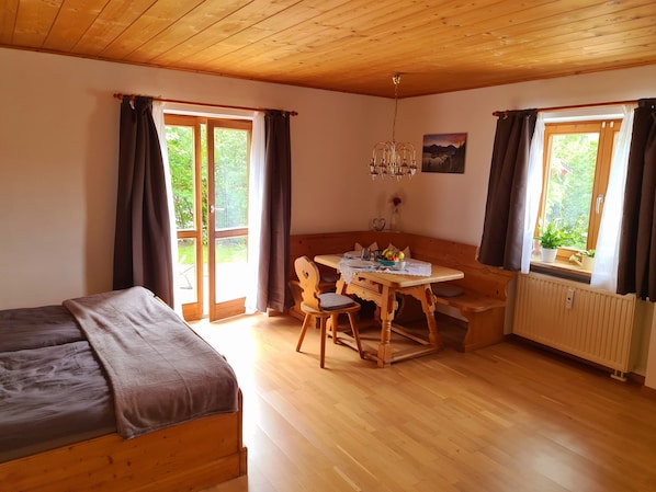 1 bedroom, free WiFi, bed sheets