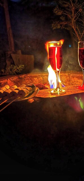 Economy Room, City View | Private kitchen - EROS (Medellín)