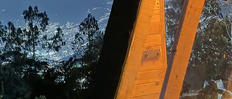 Economy Room, City View | In-room dining