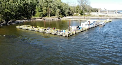 Cozy cabin in adorable Genoa with AC, WiFi pet friendly and close the river.