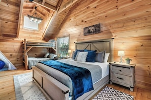 4 bedrooms, desk, travel crib, free WiFi