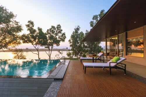 Nature's Island farmhouse on secluded shores of Lake Vaitarna Nashik Mumbai 3hrs