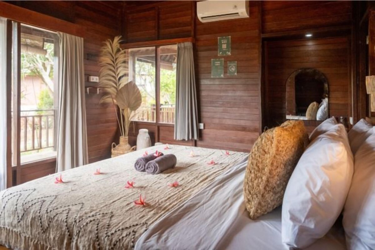 Standard Double Bungalow