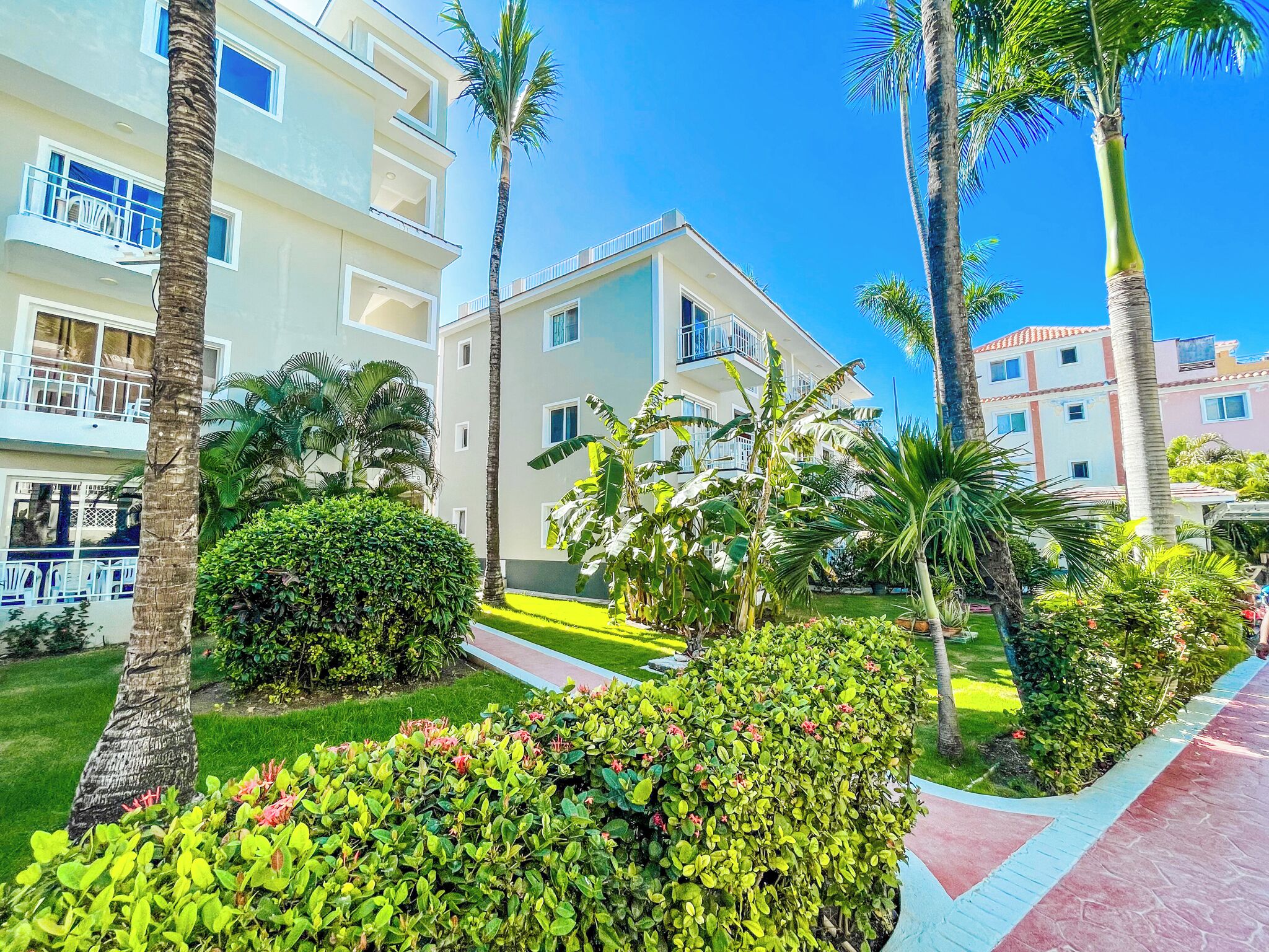 Photo - TROPICAL ADVENTURES Sol Caribe STUDIOS SUITES Bavaro BEACH & POOL