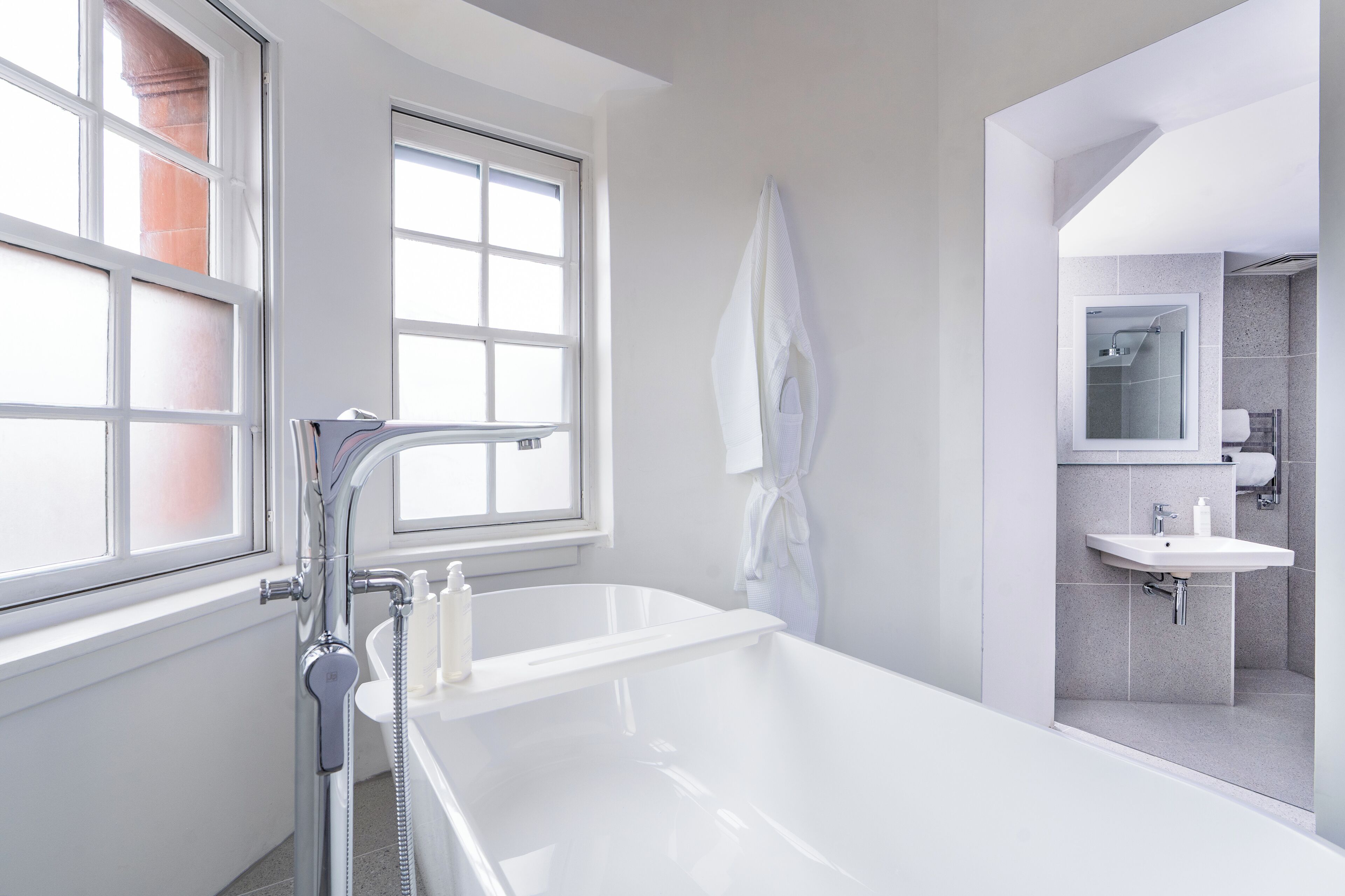 Executive One Bedroom Duplex Suite | Bathroom