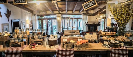 Desayuno buffet incluido todos los días