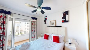 2 dormitorios, tabla de planchar con plancha, wifi gratis y ropa de cama