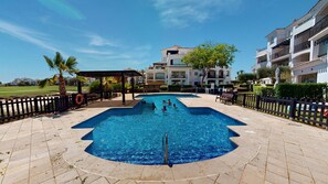 Unclassified image, 3 of 20, button