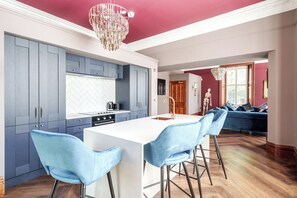 Luxury Apartment, Multiple Beds, Non Smoking, Kitchen | Private kitchen | Electric kettle - The Governance Apartments (Windermere)