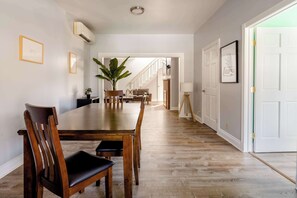 Dining - Private Portland Group Getaway - Sleeps 12 (Portland)