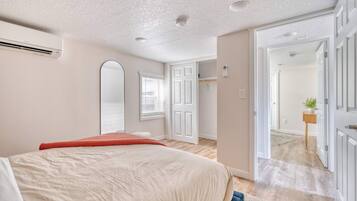 2 bedrooms, iron/ironing board, travel crib, WiFi