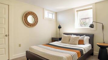 2 soverom, strykejern/-brett, reiseseng for barn og wi-fi