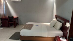 Room - Hensap Hotel (Tema)