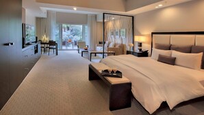Unclassified image, 4 of 30, button - Sleep, Golf, Repeat–Spacious King Studio in Doral (Miami)