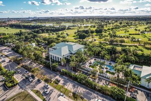 Exterior - Sleep, Golf, Repeat–Spacious King Studio in Doral (Miami)