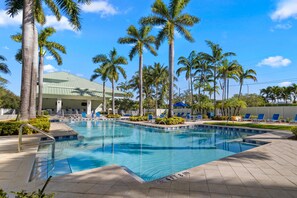 Pool - Relax & Unwind in Doral, Large Studio – sleep 4 (Miami)