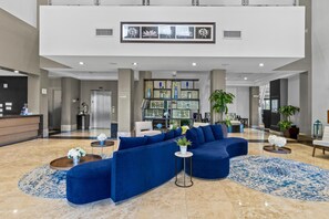 Lobby - King Studio + Sleeper, Kitchen, Lg Bath & more (Miami)