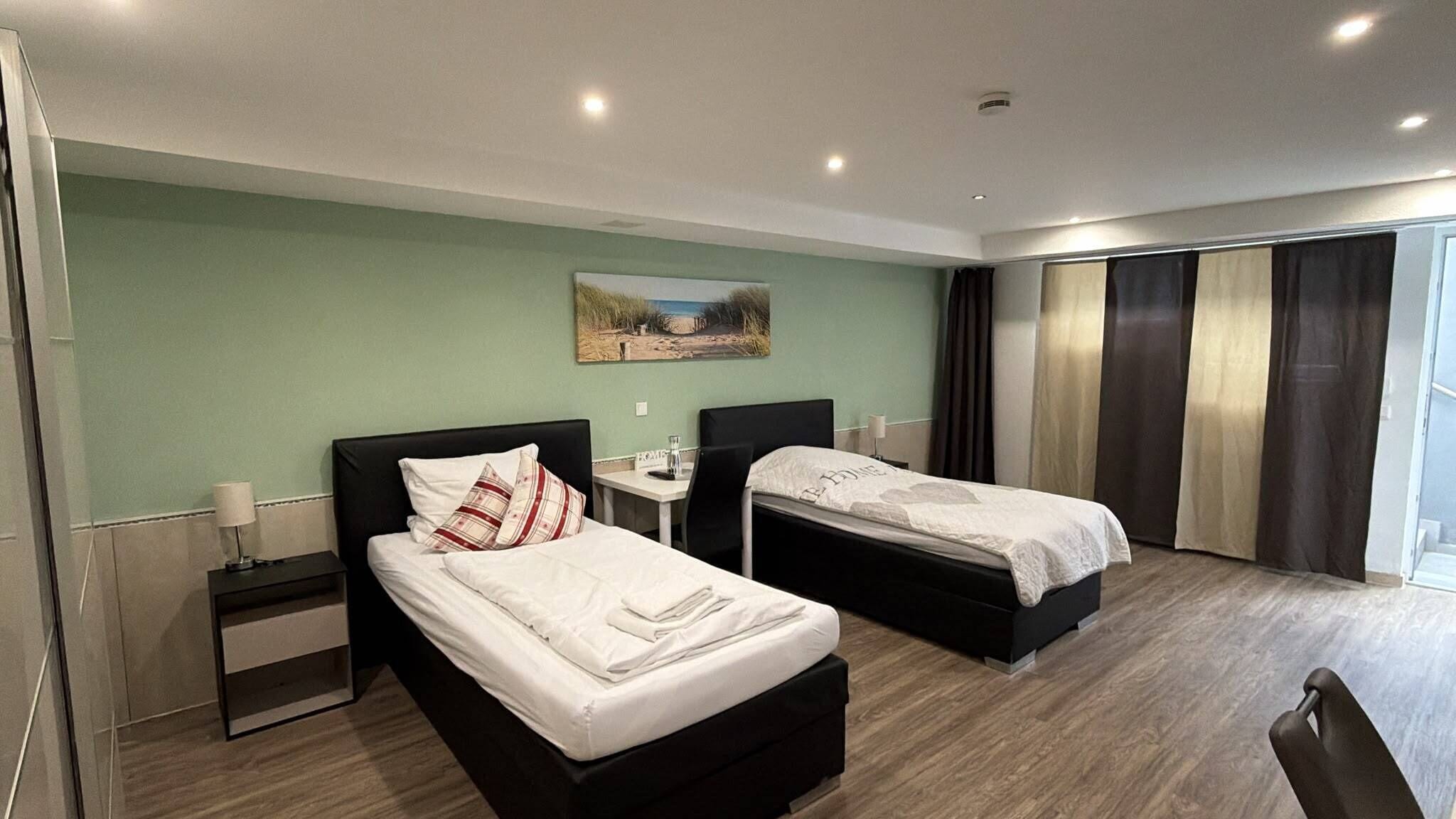 Klassieke kamer, 1 twee- of 2 eenpersoonsbedden | Luxe beddengoed, Select Comfort-bedden, een minibar, een laptopwerkplek