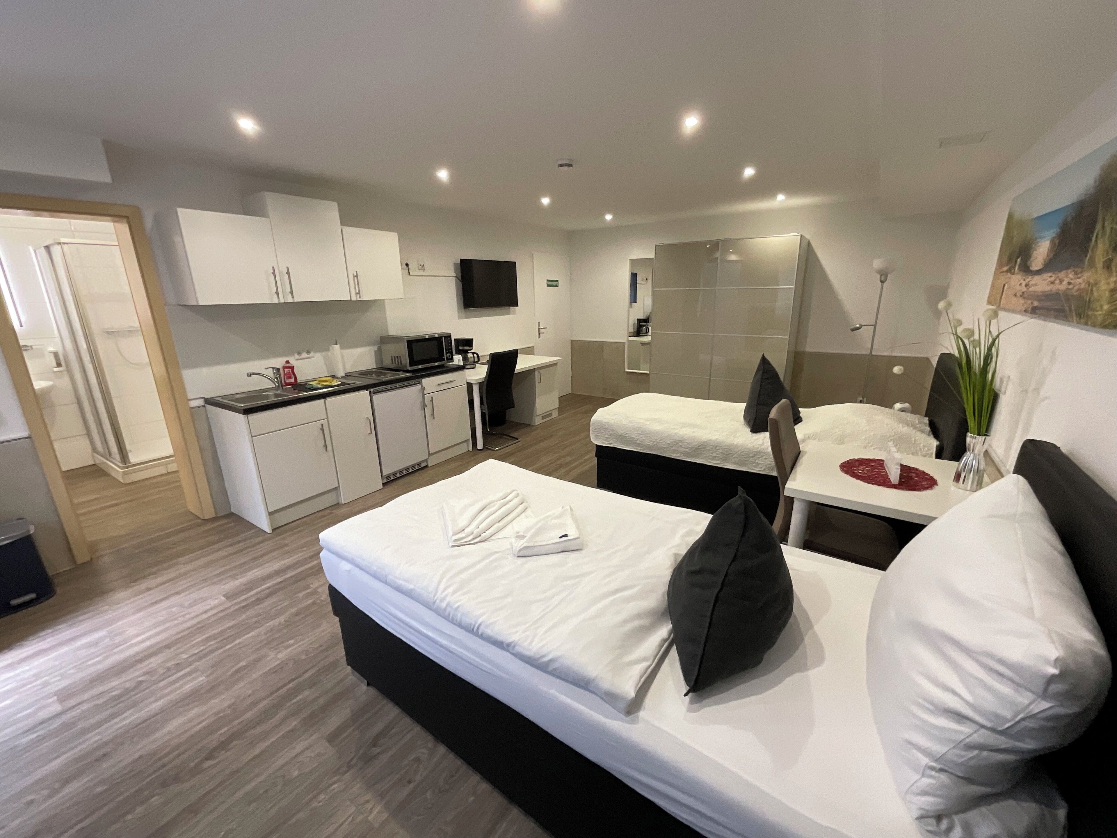 Quarto casal ou duplo clássico | Roupas de cama premium, camas Select Comfort, frigobar