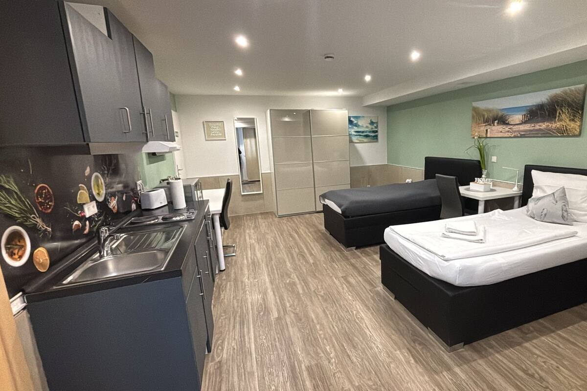 Classic double or twin room in the basement | Literie de qualité supérieure, matelas Select Comfort, minibar