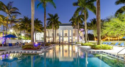 Grab your friends-3 Bed/4 Bath Villa in Doral-Miami