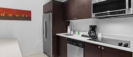 Fridge, microwave, dishwasher, coffee/tea maker