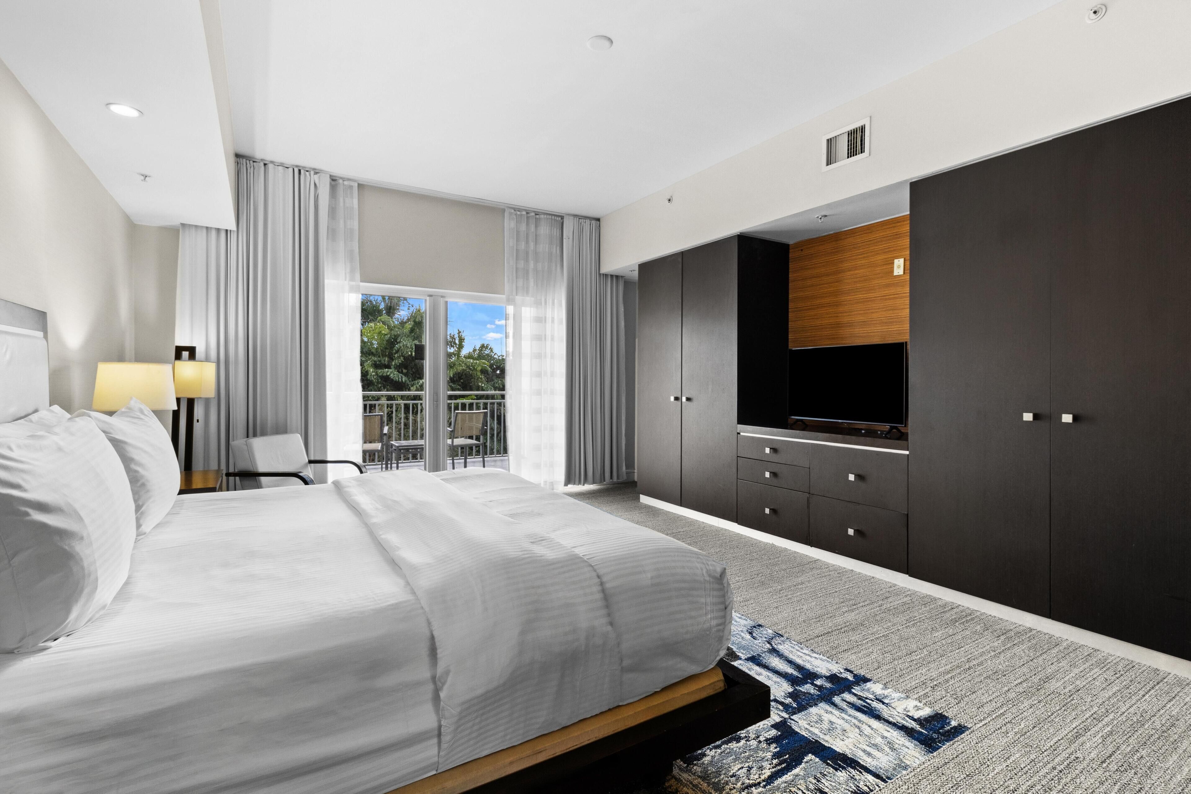 3 bedrooms, internet, bed sheets