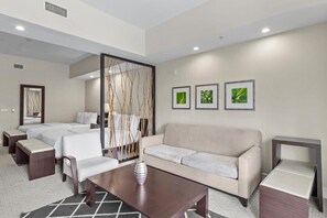 Interior - Mixing Business & Pleasure – Spacious Studio (Miami)