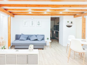 TV - Nicuzza Holiday Home (Catania)